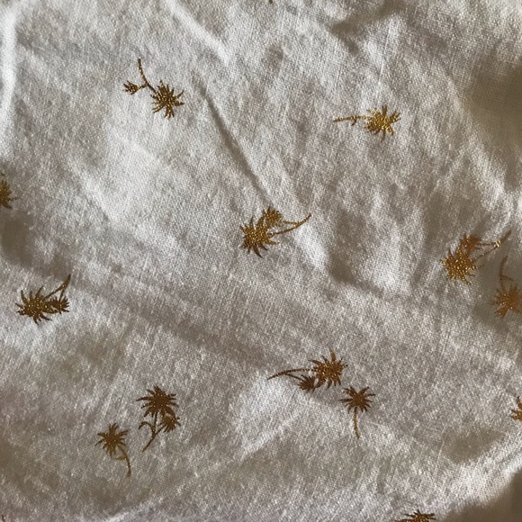 Old Navy Palm Tree Linen Shorts - Picture 2 of 7